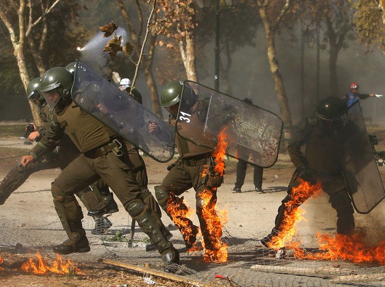 La izquierda, la Violencia y Carabineros de Chile