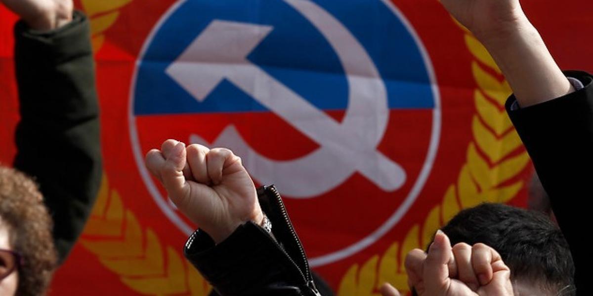 LOS COMUNISTAS Y EL PODER DUAL