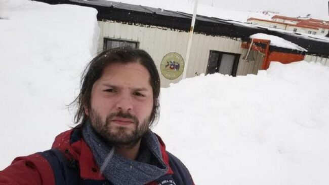 OPOSICIÓN CRITICA VIAJE DE BORIC A LA ANTÁRTICA EN MEDIO DE SISTEMA FRONTAL Y LO LLAMA A RECAPACITAR OPOSICIÓN CRITICA VIAJE DE BORIC A LA ANTÁRTICA EN MEDIO DE SISTEMA FRONTAL Y LO LLAMA A RECAPACITAR