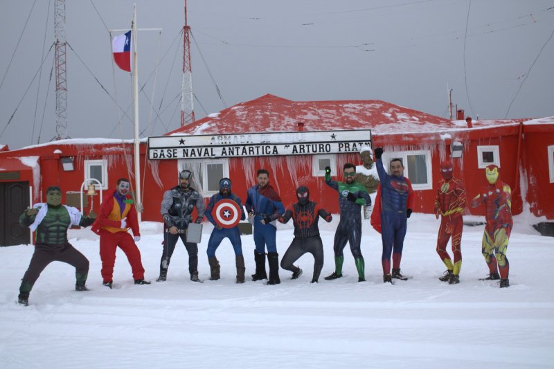 BASE NAVAL ANTÁRTICA “ARTURO PRAT” REALIZÓ LA TRADICIONAL CONMEMORACIÓN DEL SOLSTICIO DE INVIERNO BASE NAVAL ANTÁRTICA “ARTURO PRAT” REALIZÓ LA TRADICIONAL CONMEMORACIÓN DEL SOLSTICIO DE INVIERNO