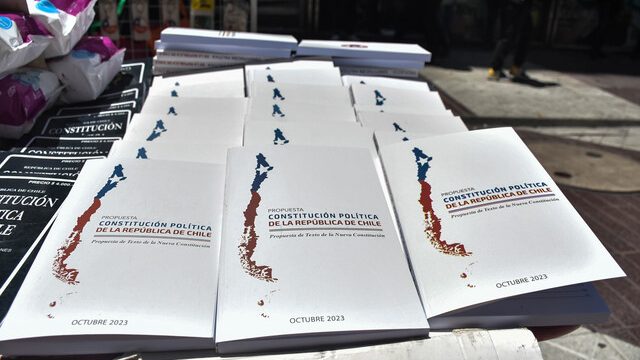 SALIR DE LA TRAMPA CONSTITUCIONAL. NO VOLVER AL INICIO DE HACE 4 AÑOS SALIR DE LA TRAMPA CONSTITUCIONAL. NO VOLVER AL INICIO DE HACE 4 AÑOS