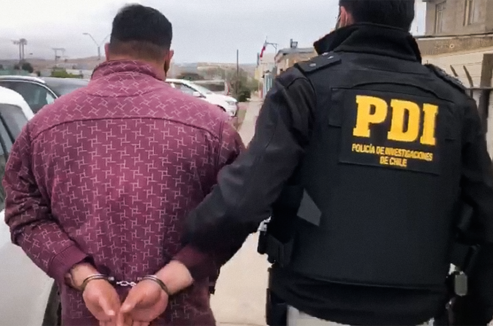 REPUBLICANOS PROPONEN ELIMINAR ATENUANTE DE “IRREPROCHABLE CONDUCTA ANTERIOR” A MIGRANTES IRREGULARES REPUBLICANOS PROPONEN ELIMINAR ATENUANTE DE “IRREPROCHABLE CONDUCTA ANTERIOR” A MIGRANTES IRREGULARES