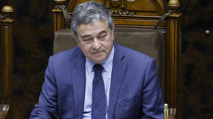 PRESIDENTE DEL SENADO LLEGÓ A LA MONEDA PARA URGIR RAPIDEZ EN LA AGENDA DE SEGURIDAD: “NO HAY ESE SENTIDO DE VELOCIDAD” PRESIDENTE DEL SENADO LLEGÓ A LA MONEDA PARA URGIR RAPIDEZ EN LA AGENDA DE SEGURIDAD: “NO HAY ESE SENTIDO DE VELOCIDAD”