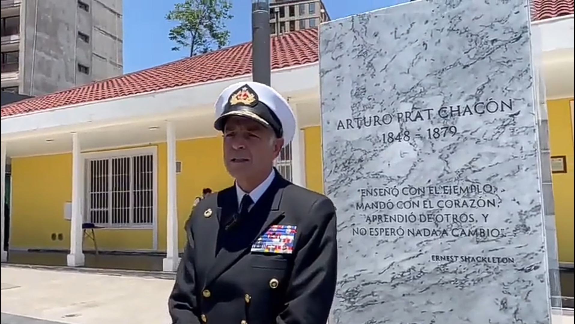 ALMIRANTE DE LA MAZA INAUGURA MONUMENTO A ARTURO PRAT EN COMUNA DE LA FLORIDA ALMIRANTE DE LA MAZA INAUGURA MONUMENTO A ARTURO PRAT EN COMUNA DE LA FLORIDA