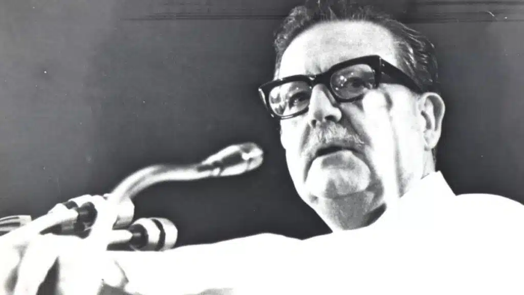 SALVADOR ALLENDE, EL PRESIDENTE CONTRA EL PUEBLO CHILENO SALVADOR ALLENDE, EL PRESIDENTE CONTRA EL PUEBLO CHILENO
