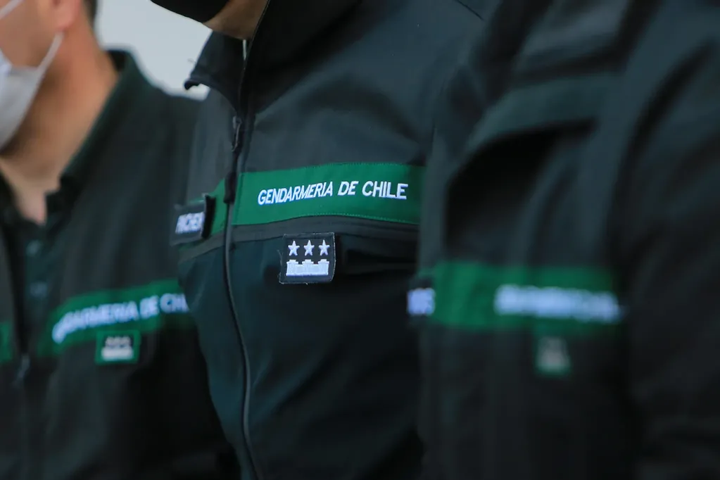 AMENAZAS A GENDARMERÍA OBLIGAN A LA INSTITUCIÓN A EVITAR USO DEL UNIFORME EN VÍA PÚBLICA